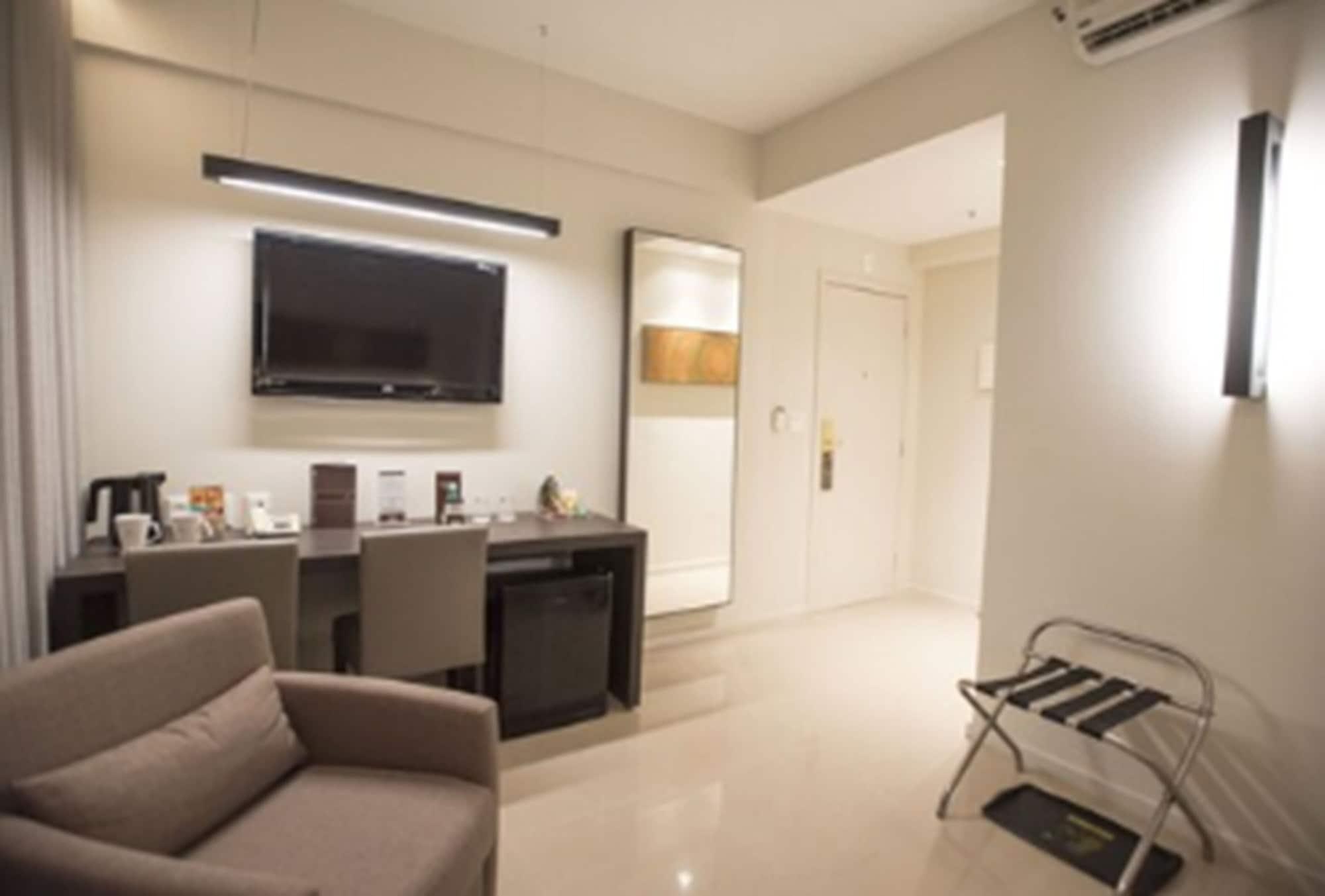 Royal Boutique Savassi Hotel Belo Horizonte Bagian luar foto A room at the hotel