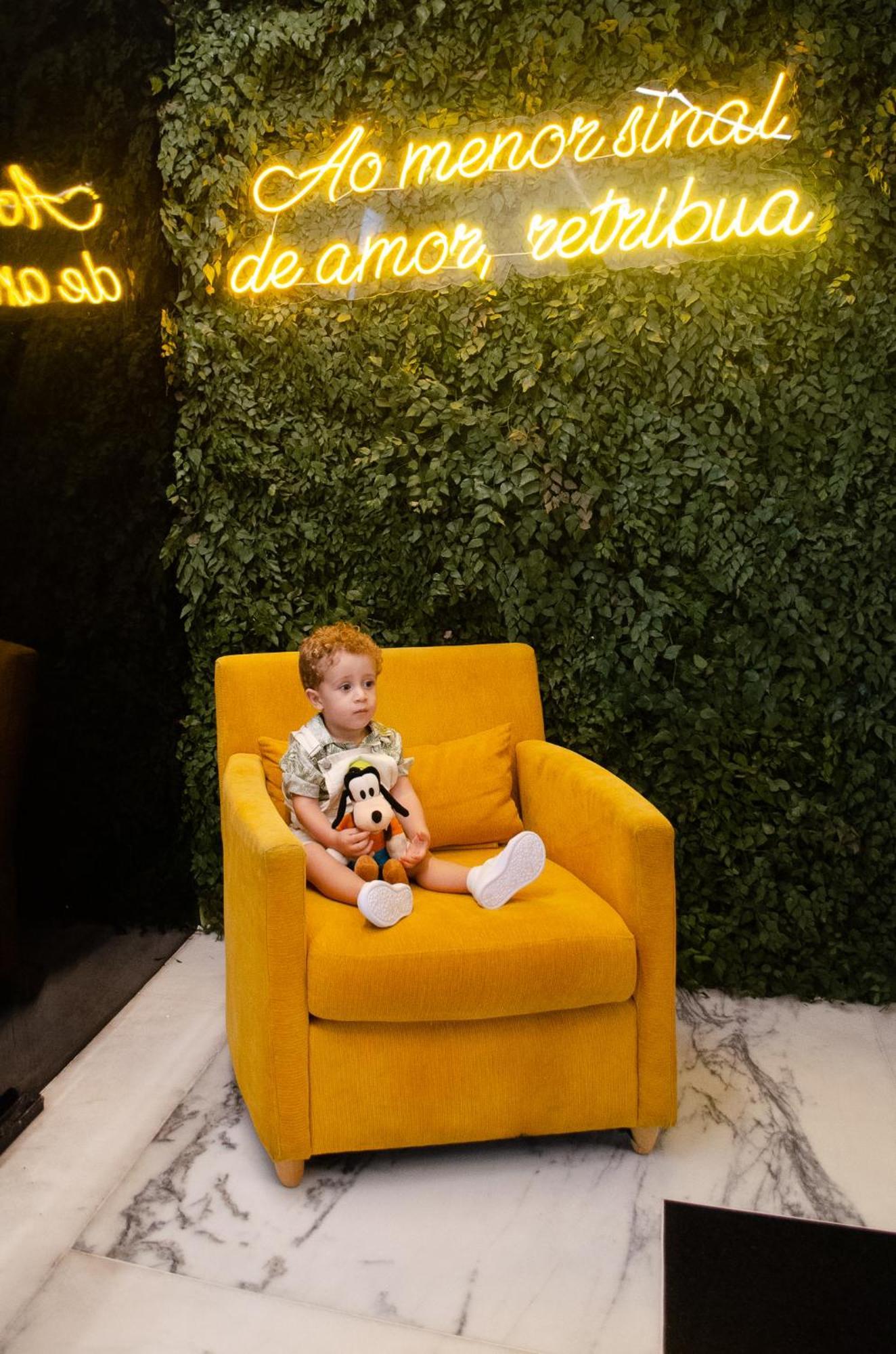 Royal Boutique Savassi Hotel Belo Horizonte Bagian luar foto A child with a Goofy plush