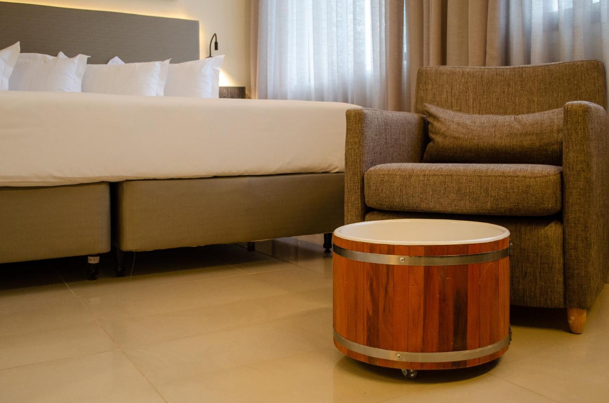 Royal Boutique Savassi Hotel Belo Horizonte Bagian luar foto A barrel table