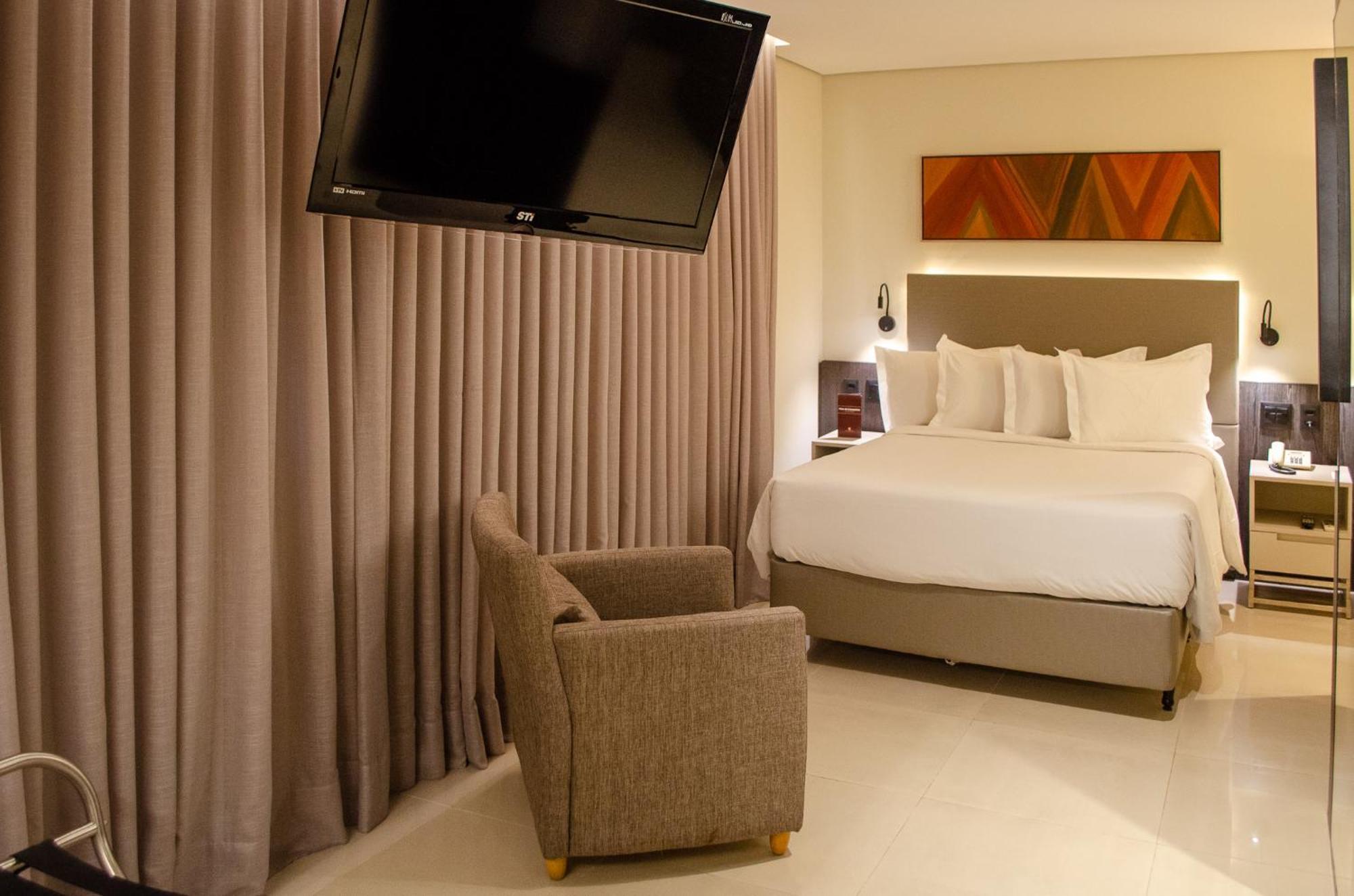 Royal Boutique Savassi Hotel Belo Horizonte Bagian luar foto A room at the hotel
