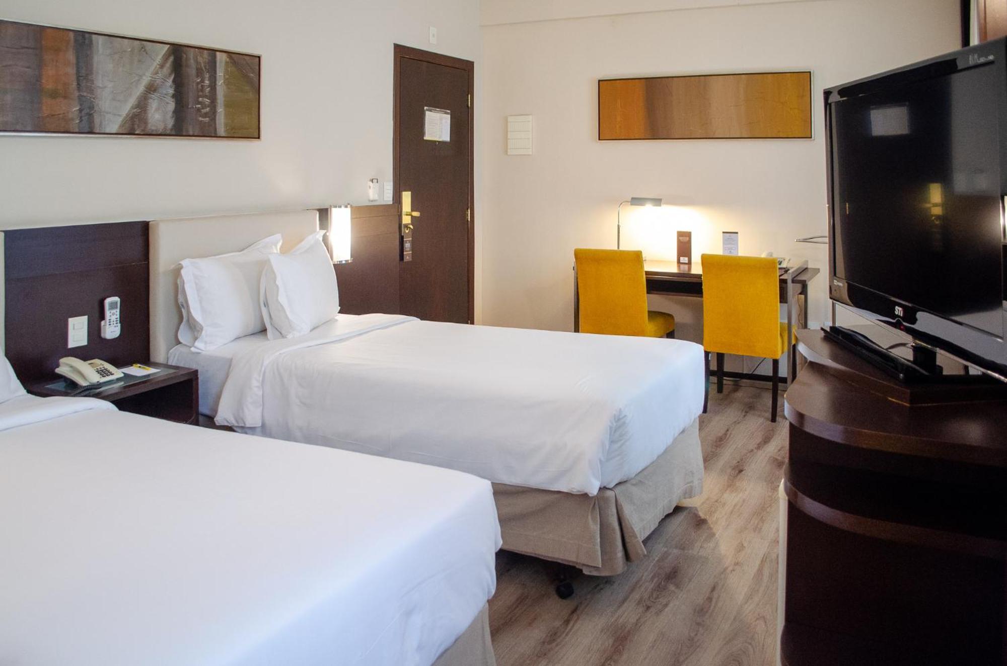 Royal Boutique Savassi Hotel Belo Horizonte Bagian luar foto A typical room at the hotel